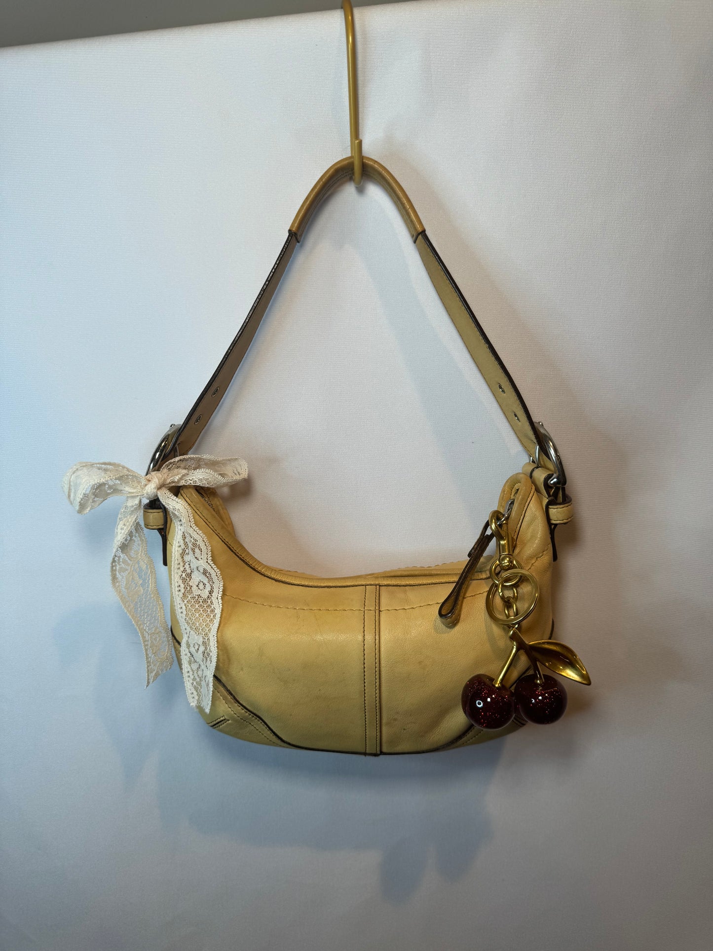 Vintage Y2K Coach Crescent Tan/yellow Mini Shoulder bag