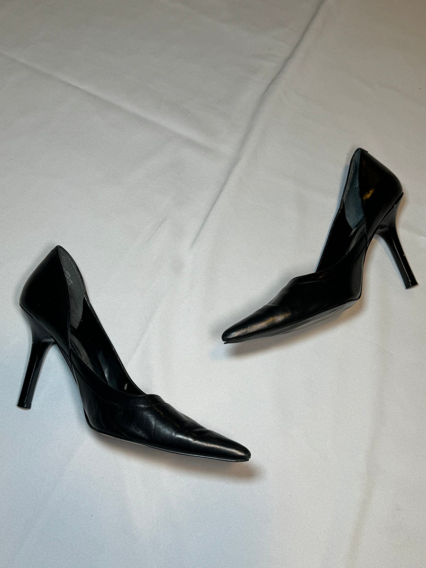 Vintage Y2K Nine West Black Leather Pumps