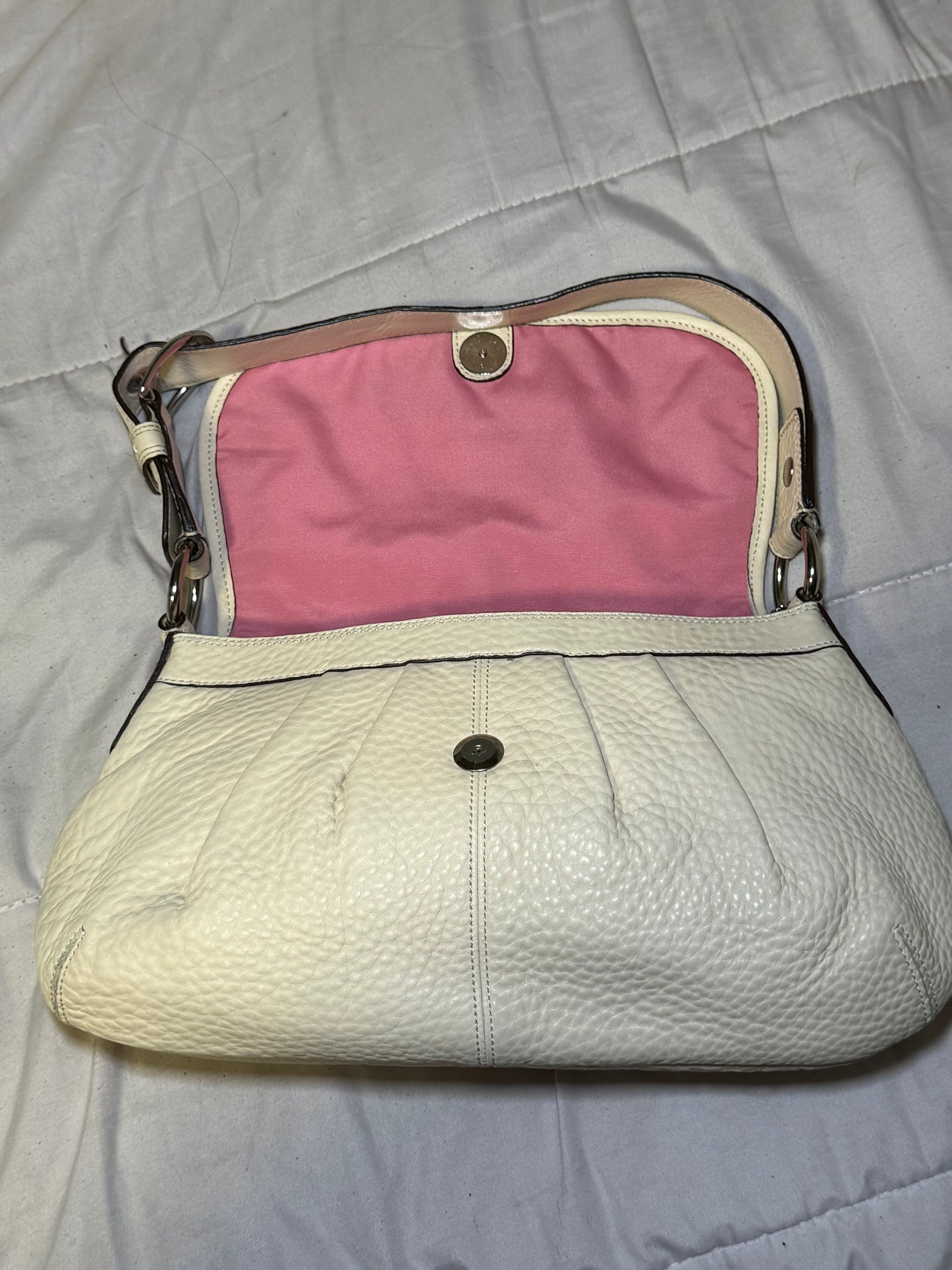 Vintage y2k Coach Cream Pebbled Leather Shoulder Bag