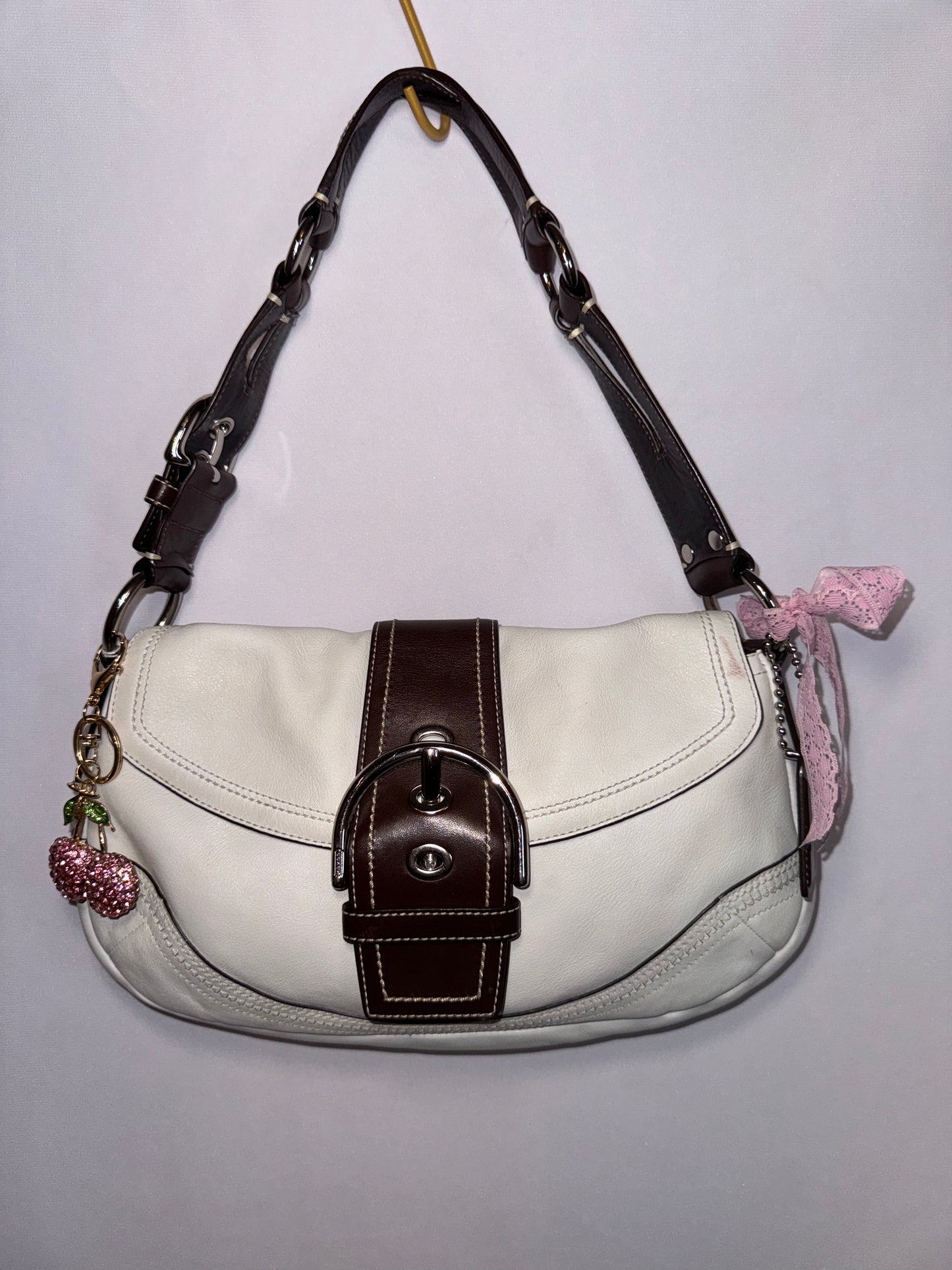 Vintage y2k White Leather Coach Soho Flap Shoulder Bag