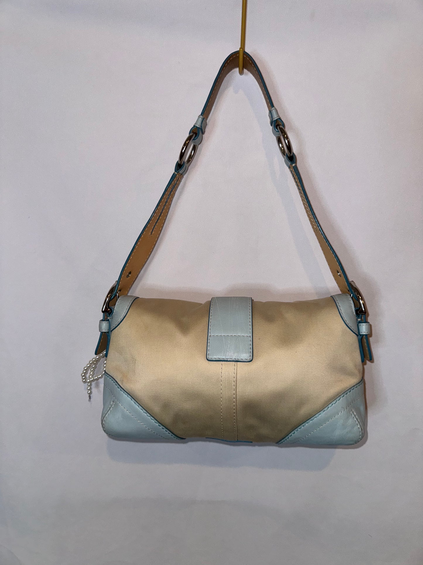 RARE Vintage Y2K Baby Blue and Cream Soho Flap Shoulder Bag