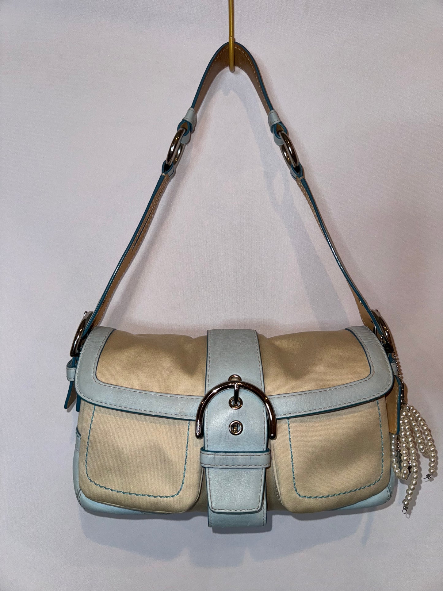 RARE Vintage Y2K Baby Blue and Cream Soho Flap Shoulder Bag