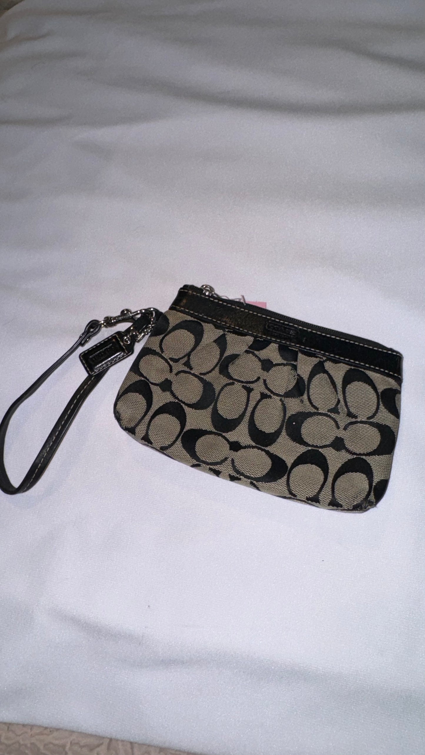 Vintage Y2K Black and Grey Jacquard Wristlet